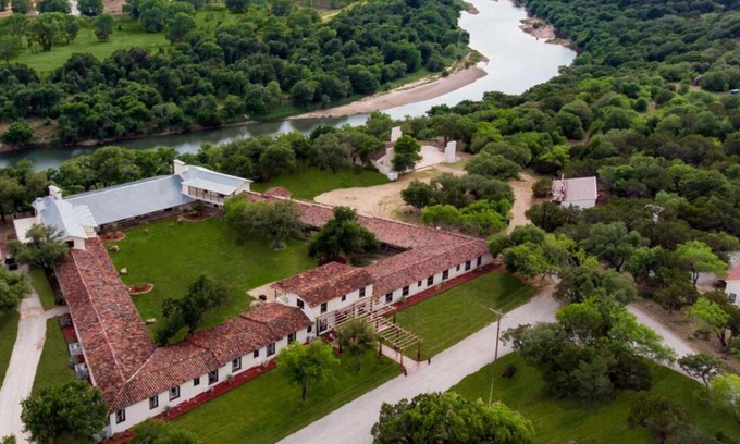 Mineral Wells Cabine | Rest Yourself River Ranch