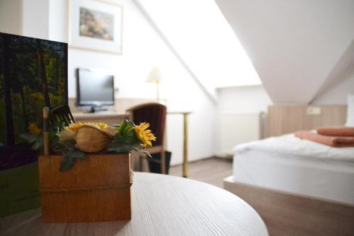 Storkow Maison | Restaurant & Hotel Storchenklause