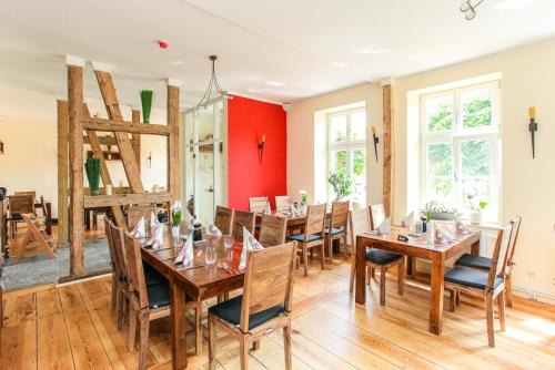 Barth Maison | Restaurant & Pension Eshramo