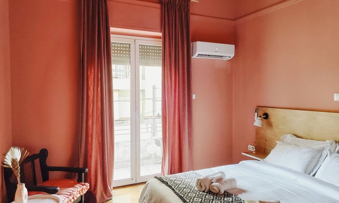 Attiki Appartement | Restored 3-bedroom apartment minutes from Acropolis, steps from Metro