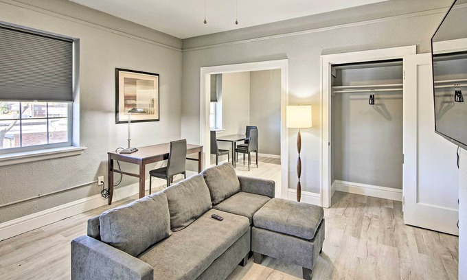 Enid Appartement | NEW! Restored Enid Apt: Central to Historic Dtwn!