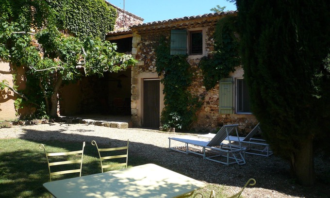 Gargas Maison | Maison ancienne restauree, au calme, bel environnement.