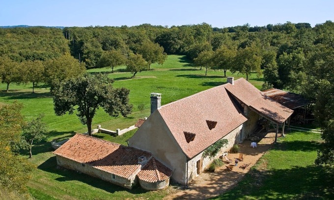 Eyzerac Autre | Ferme restaurée pierres-authenticité- 14 pers - Nature-Piscine privée sécurisée