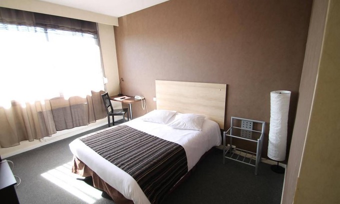 Saint-Priest Appartement | Retraite à Lyon Près de l'Aéroport|Wifii+Parking!