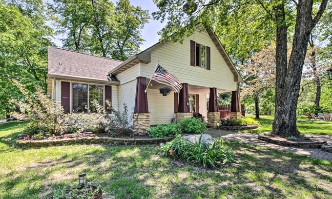 Puposky Maison | Retreat with Lake Access and Private Boat Dock!