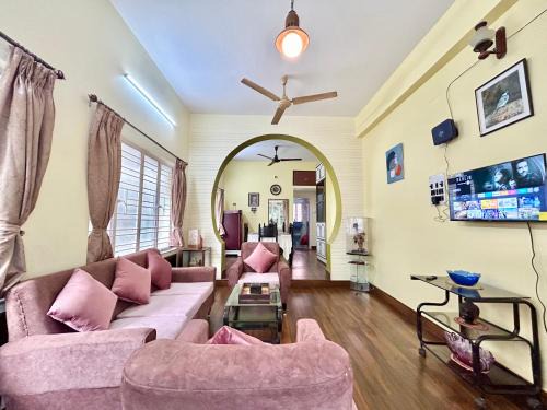 Sector II Maison | Retro Style 2BHK near Salt Lake Sector 5 Metro Station