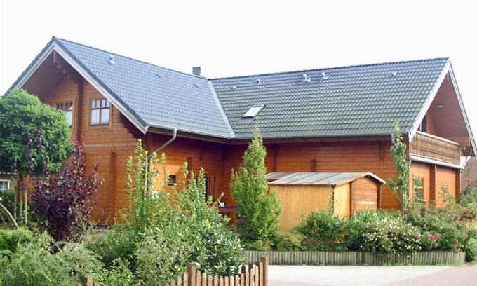 Emden Appartement | Reuken - Fewo Zum Emslotsen