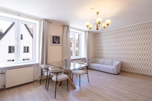 Old Town Appartement | Revalia Old Town Hall Square Apartment