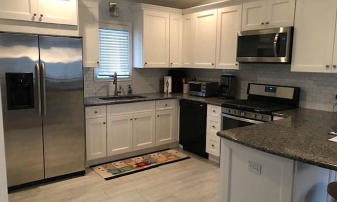 Barnegat Light Maison | Reverse Living Home Walking Distance to Beach