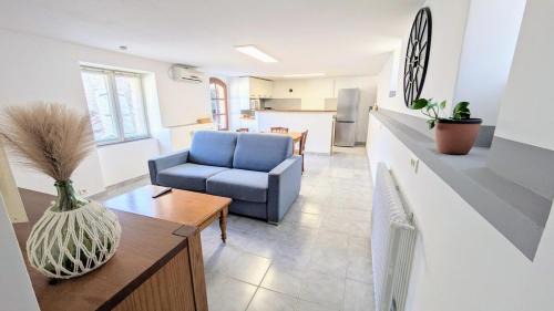 Saint-Christol-Les-Ales Appartement | Rez de jardin chez Elise