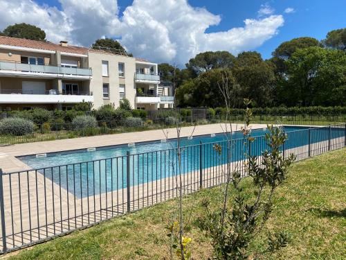 La Londe-les-Maures Appartement | Rez de Jardin T3 recent et calme au Nouvelles Terres à La Londe les Maures