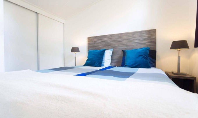 Nieuwerkerk aan den IJssel Chalet De Ski | ✓ Rialto at Parc de IJsselhoeve ✓ Holiday home for 5 persons ✓ Located in Nieuwerkerk aan den IJssel (Zuid-Holland) ✓ Holiday park next to the IJssel ✓ Book directly through the park