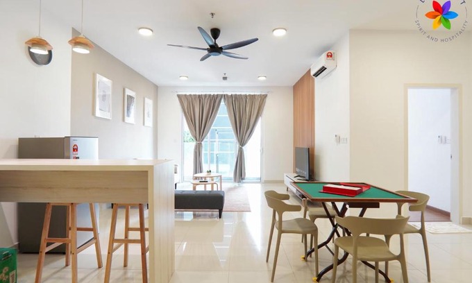 Kampung Puah Seberang Appartement | RICA @ Near KLCC #4pax #2carparks #Netflix