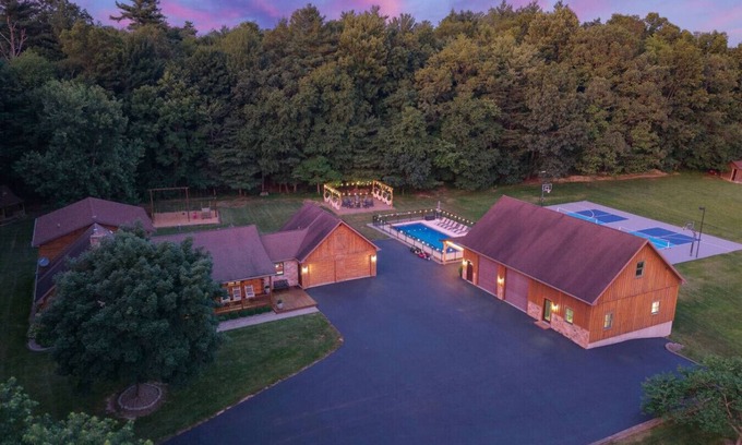 Elliottsburg Cabine | Private Upscale Cabin, secluded w/pool and hot tub