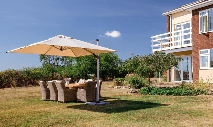 Alcester Maison | Ridgeway Farmhouse