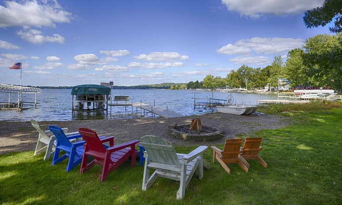 Honeoye Cottage | Canne et moulinet Riesling: Fishers Paradise