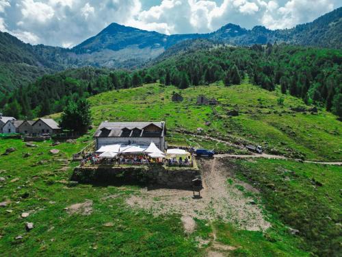Trontano Auberge | Rifugio Parpinasca