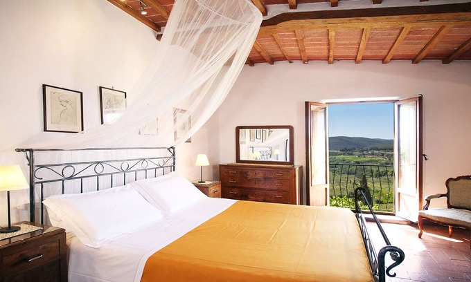 Montepulciano Appartement | En plein centre de Montepulciano. Appartements dans l'ancien palais avec vue et jardin