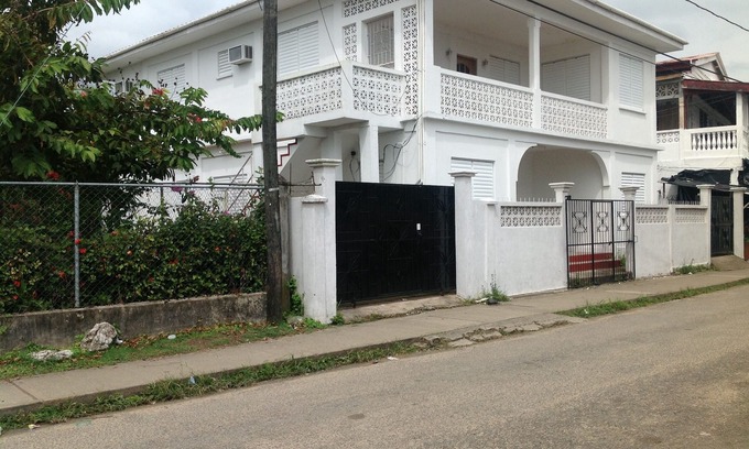 Forest Home Appartement | DROIT AU MILIEU DE TOUT L'ACTION DANS LE VIEUX PG PAR LA MER