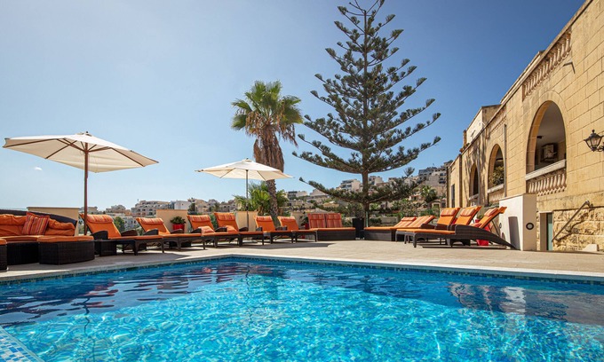 Santa Maria Estate Villa | Ringway Luxurious Private Villa , Large Sun Deck ,BBQ, Private Pool, Gms Rm