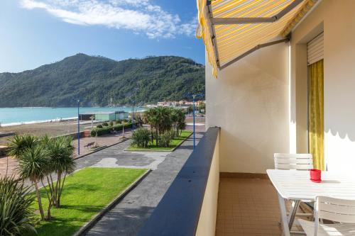 Riva Trigoso Appartement | Riva al Mare Flat