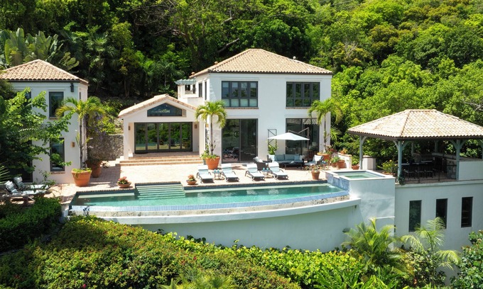 Maho Bay Quarter Maison | Rivendell, Located in St. John’s prestigious Peter Bay Estates.