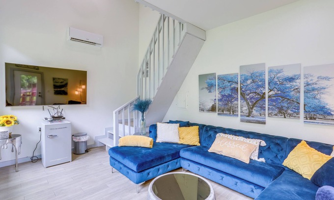 Mountain View Appartement | River Access & Private Deck: Mountain View Retreat