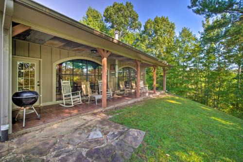 Heflin Maison | River Bend Lodge Heflin Home in the Woods!