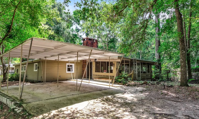 Fort White Maison | River Cabin and Guesthouse! 2 homes, 1 rental!