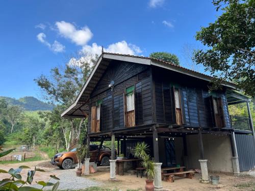 Kupang Chalet De Ski | River Chalet Kemangi Valley Baling