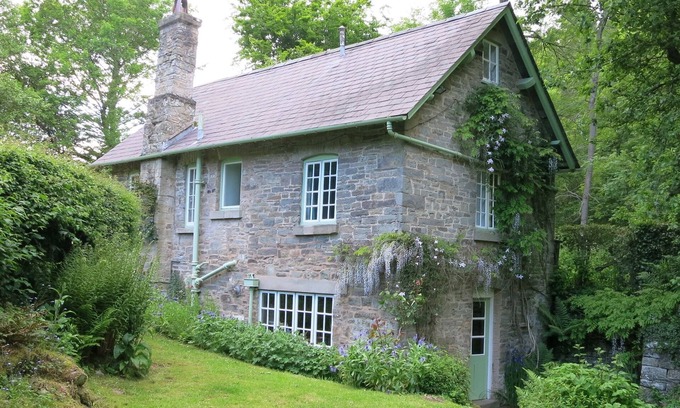 Kington Cottage | Cottage River 6 couchages (option à 7), Vues à River & Woods, lit de chemin de fer 1880