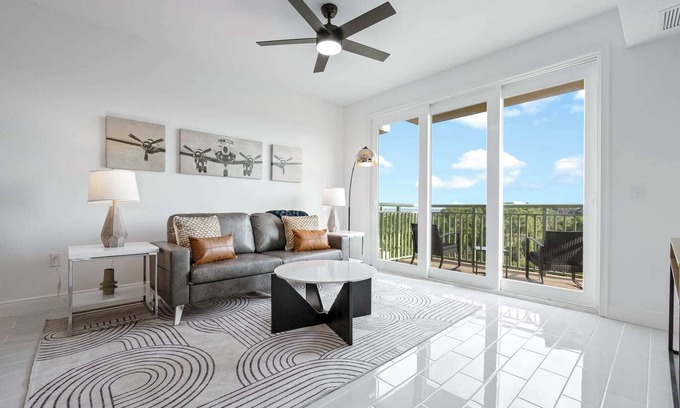 Merritt Island Copropriété | RIVER FLY IN: The Cocoa, River & Runway View