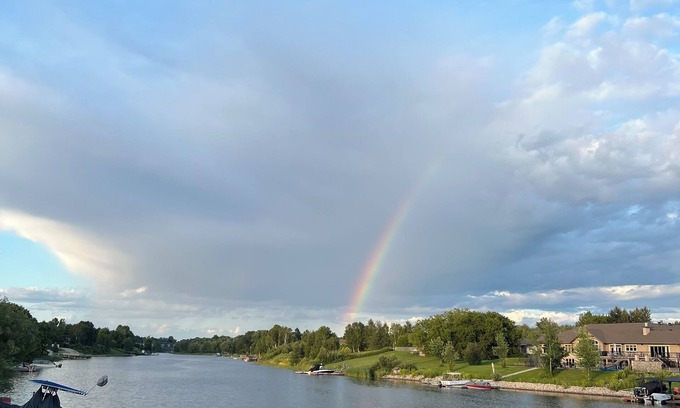 Sturgeon Falls Maison | River Gem! A little piece of waterfront paradise with a cozy river home.