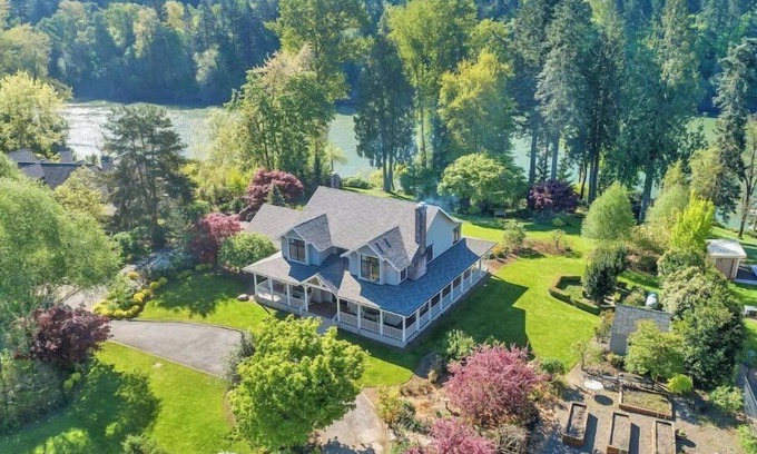Newberg Maison | River Haven House
