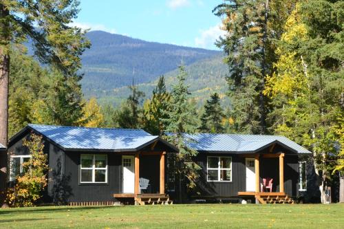Clearwater Autre | River's Edge Glamping