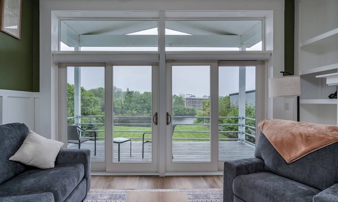 Watertown Maison | River's Getaway- an urban oasis!