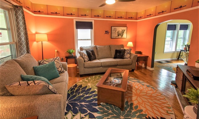 Franklin Maison | River Valley Retreat, paddlers & peddlers paradise on the Allegheny river