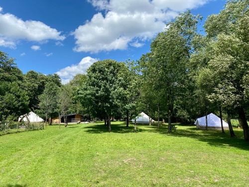 Llandovery Autre | River View Glamping