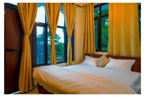Suja Maison | River view villa