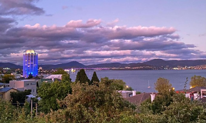 Sandy Bay Maison | River Views