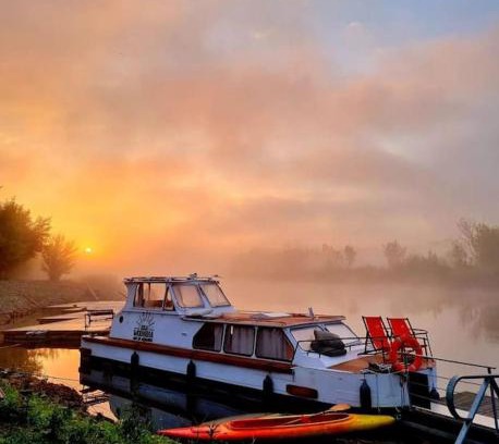 Poznan Location De Bateaux | River Yacht Age of Aquarius