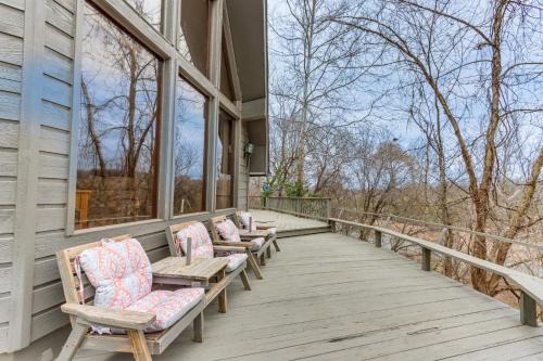 Treece Maison | Riverfront Baxter Springs Home with Deck and Grill!