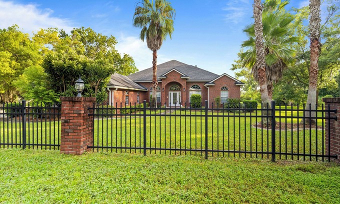 Northside Maison | Riverfront Escape! Private Pier, 4BR Home & Room to Entertain.