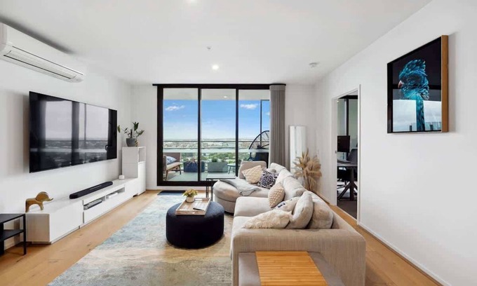 Footscray Appartement | Riverina - Ultimate Footscray Getaway with parking!