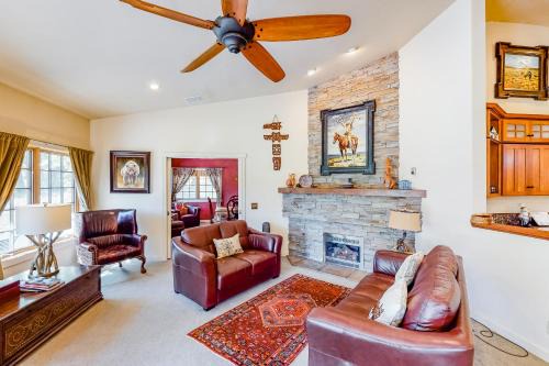Bellevue Maison | Riverside Bliss