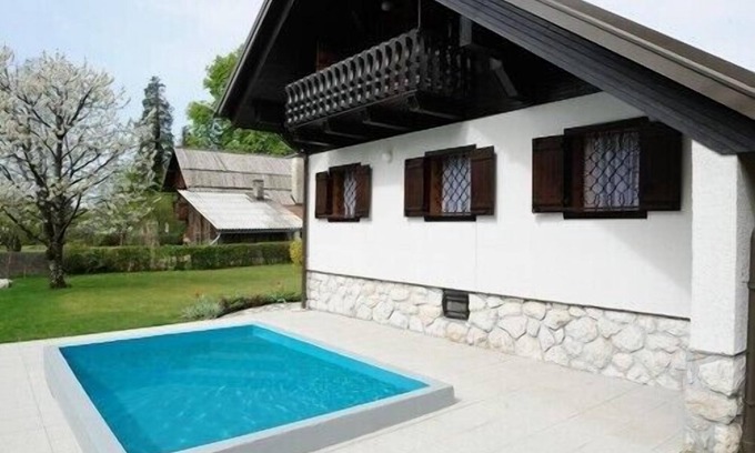 Preddvor Chalet De Ski | RIVERSIDE chalet avec piscine, emplacement idéal pour ATTRACTIONS ET RELAX