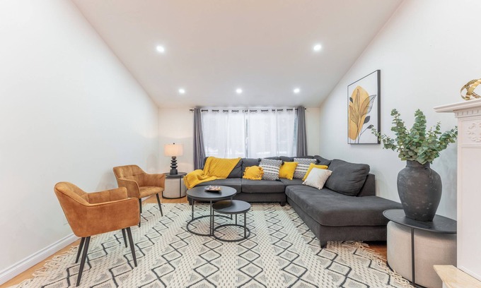 Georgetown Maison | Riverside Cottage, 4 BR Luxury Retreat