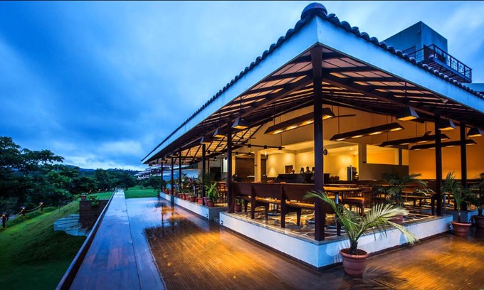 Amba Hôtel | Riverside County Resort