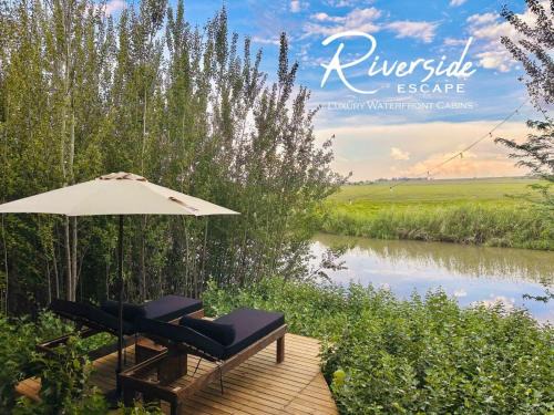 Govan Mbeki Cabine | Riverside Escape