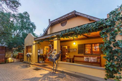 Oudtshoorn Cabine | Riverside Guest Lodge